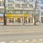 Hotel Apartment In Prague 2 Square