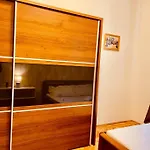 Hotel Apartment In Prague 2 Square